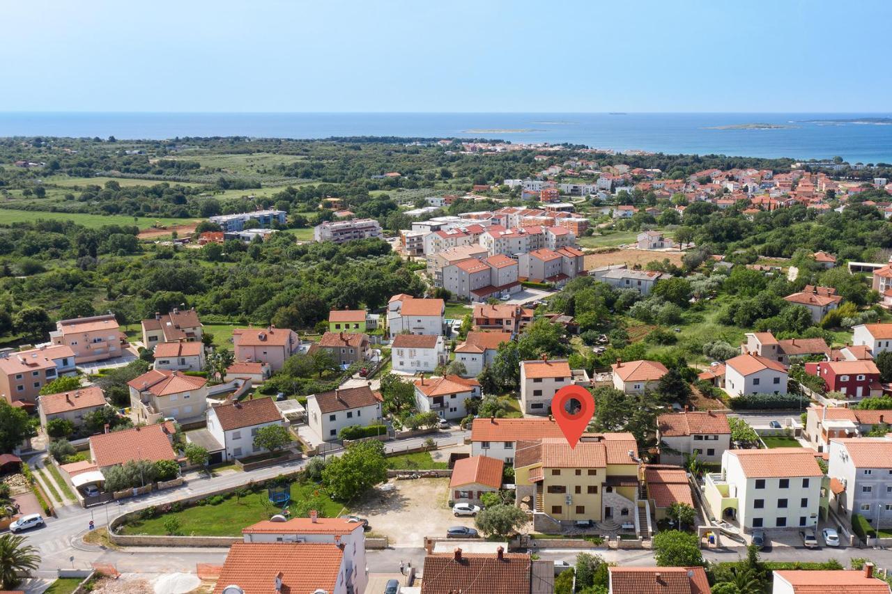 Apartments Dadic With Parking & Playground Medolino Esterno foto