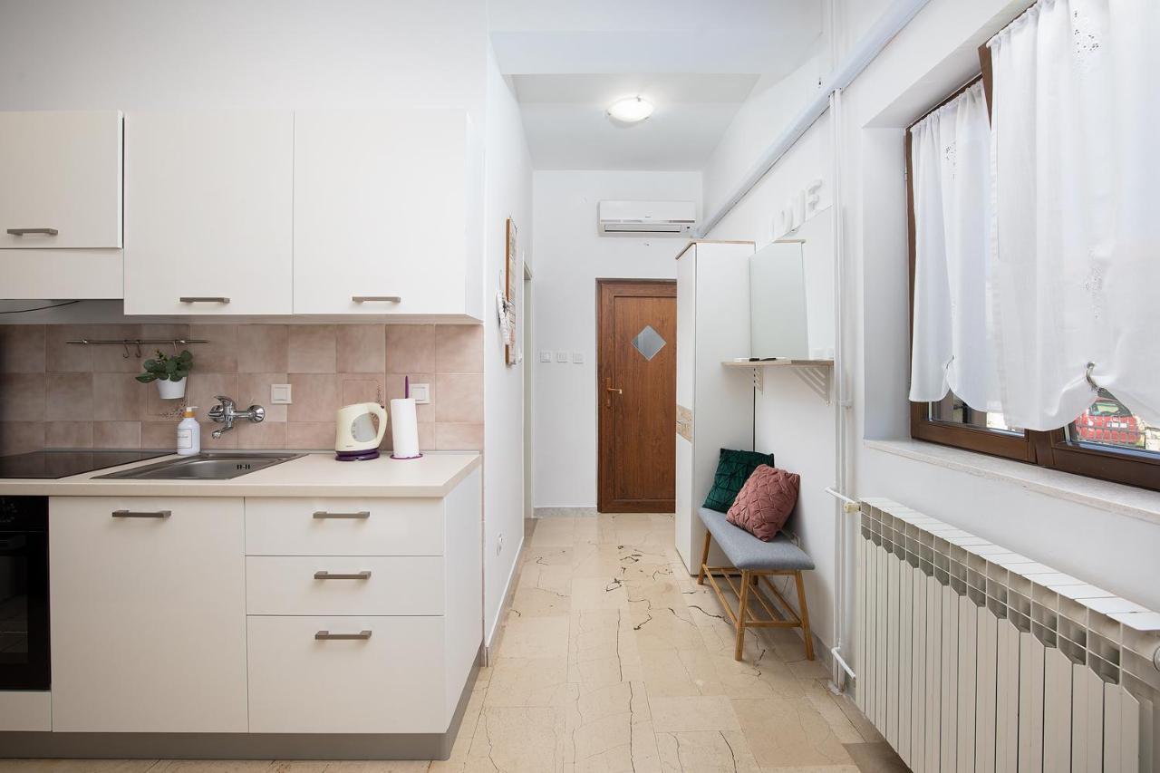 Apartments Dadic With Parking & Playground Medolino Esterno foto