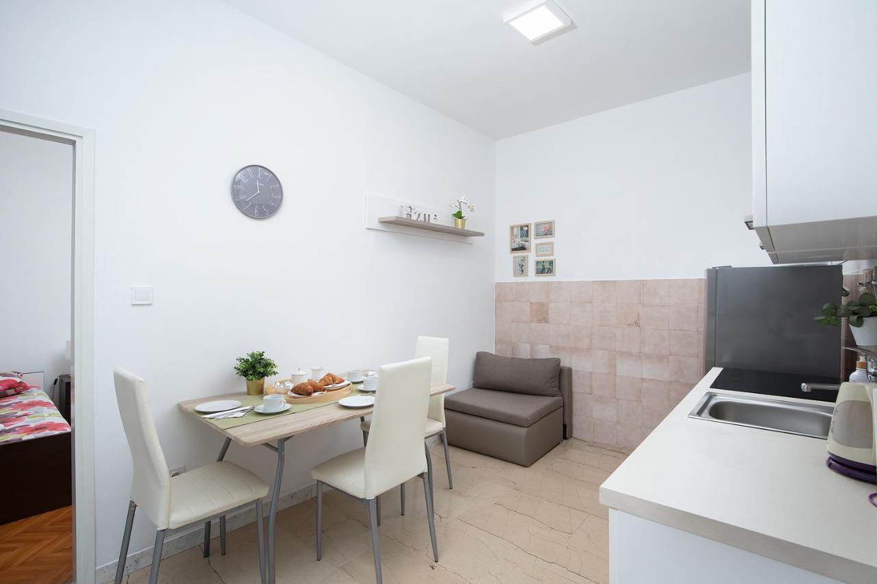 Apartments Dadic With Parking & Playground Medolino Esterno foto
