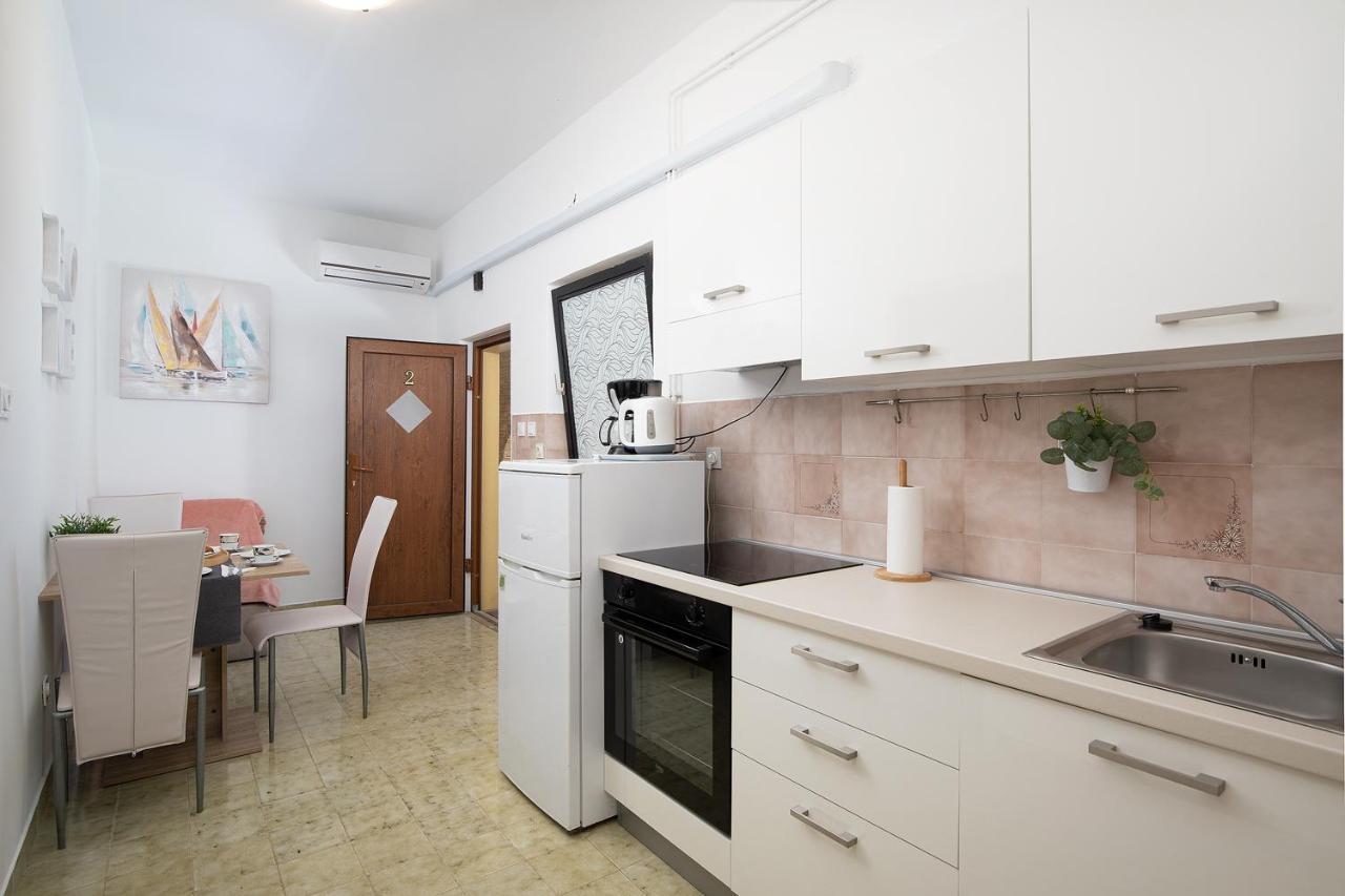 Apartments Dadic With Parking & Playground Medolino Esterno foto
