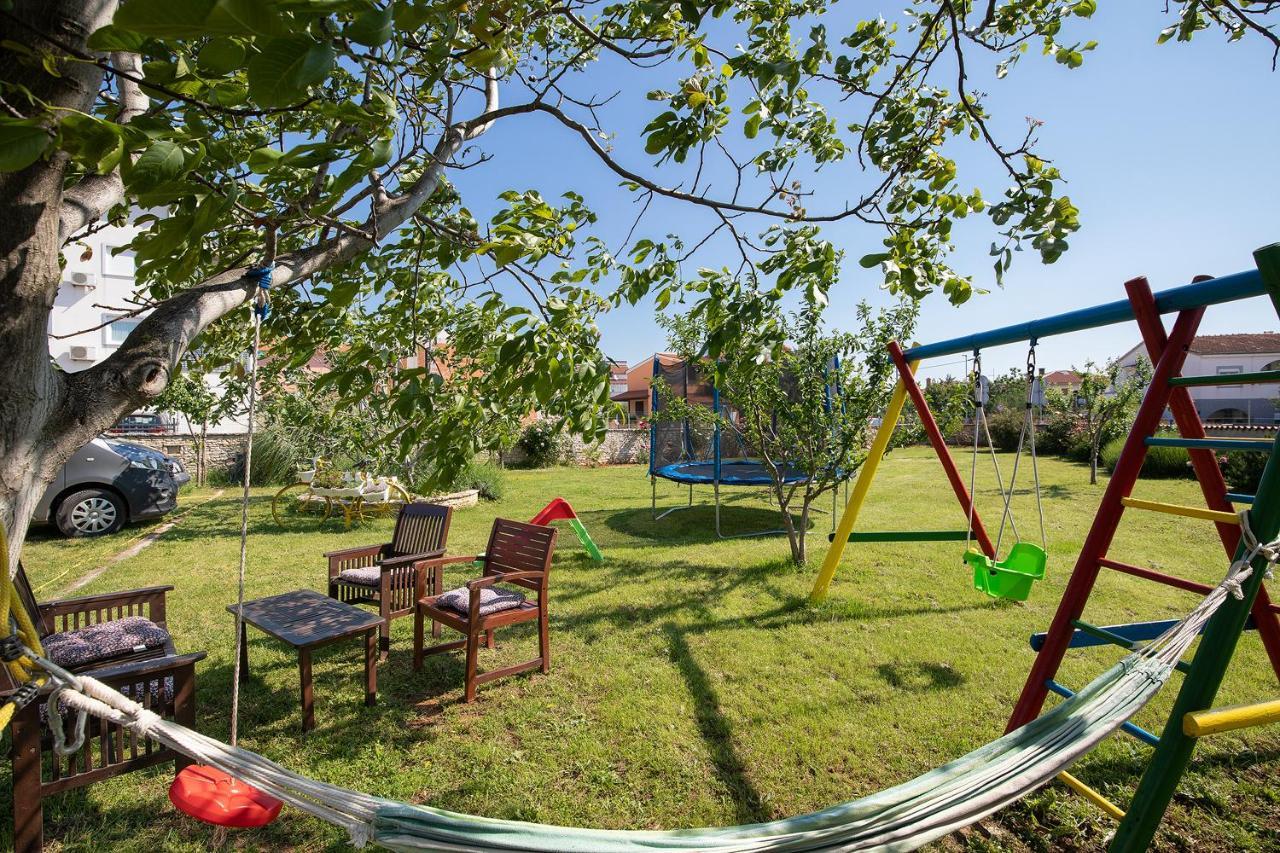 Apartments Dadic With Parking & Playground Medolino Esterno foto